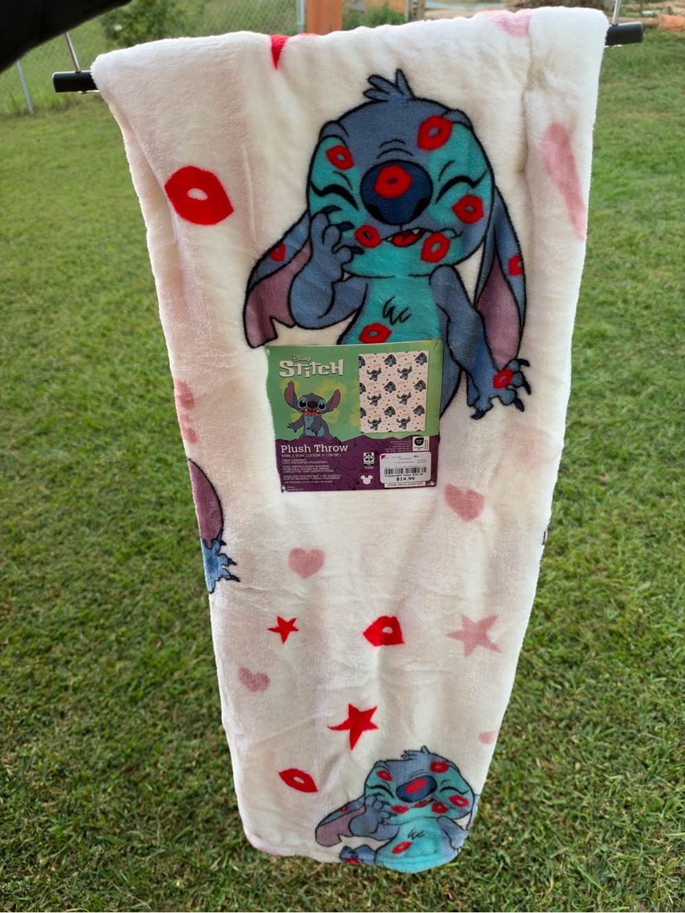 Stitch Valentine Plush Throw